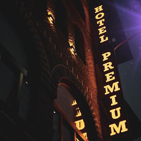 Hotel Premium Pristina Buitenkant foto