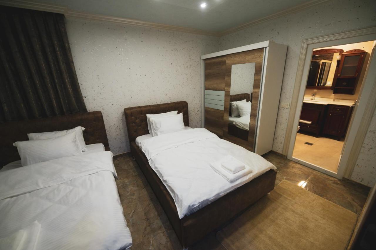 Hotel Premium Pristina Buitenkant foto