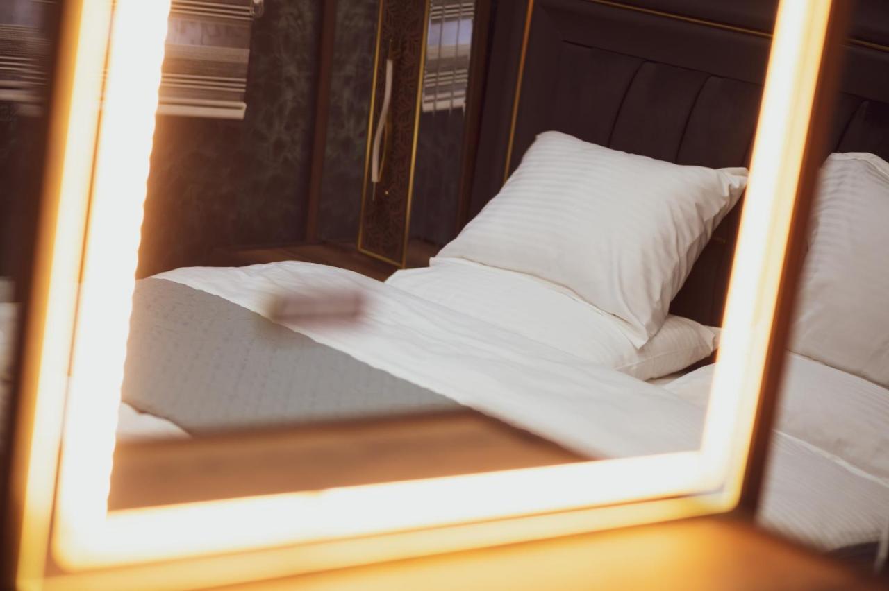 Hotel Premium Pristina Buitenkant foto