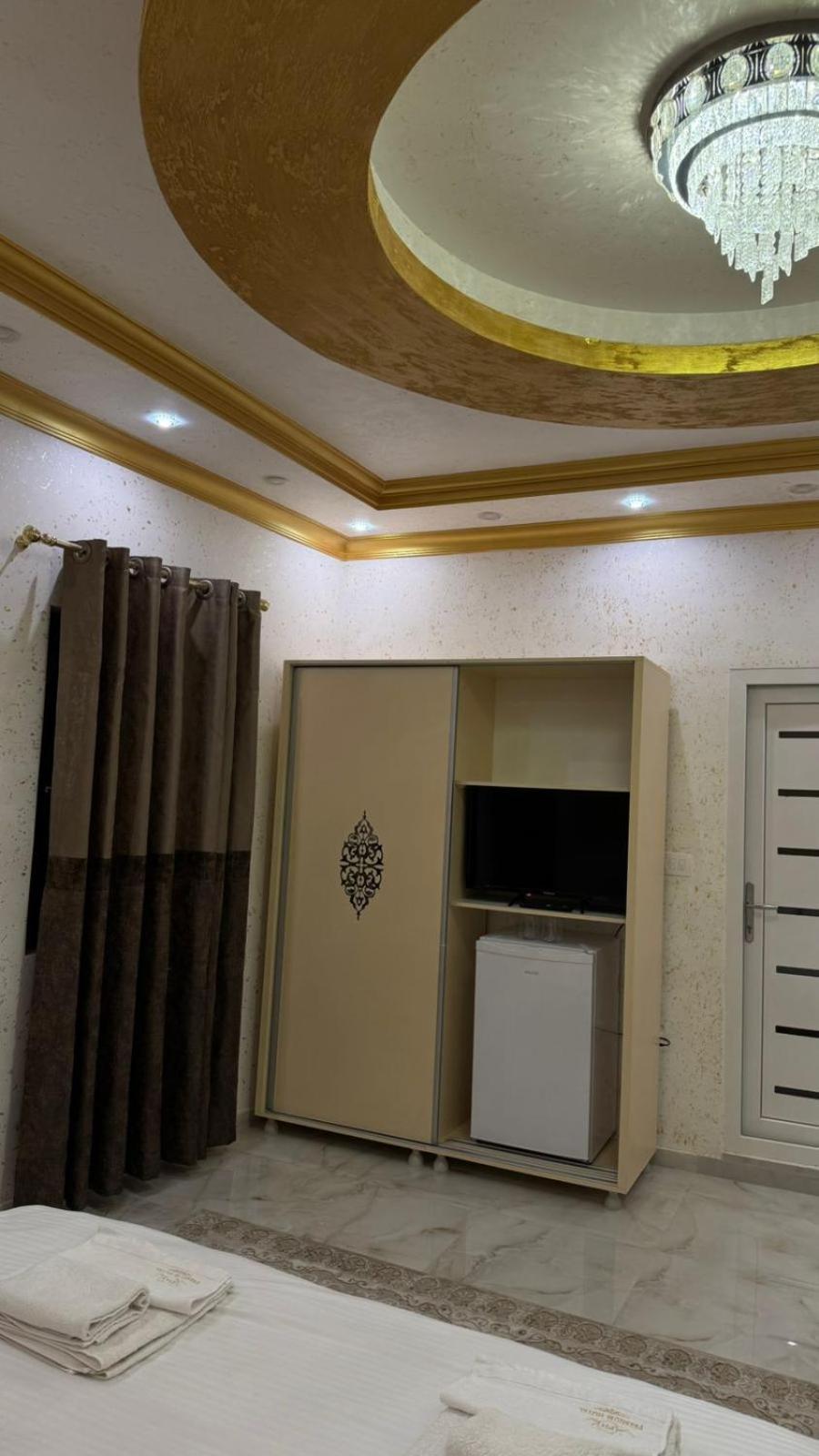 Hotel Premium Pristina Buitenkant foto