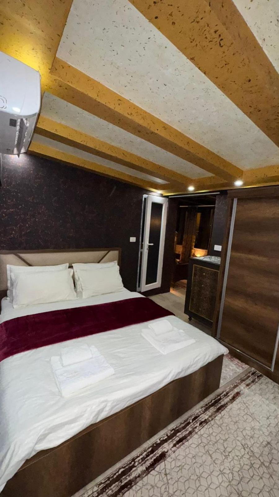 Hotel Premium Pristina Buitenkant foto